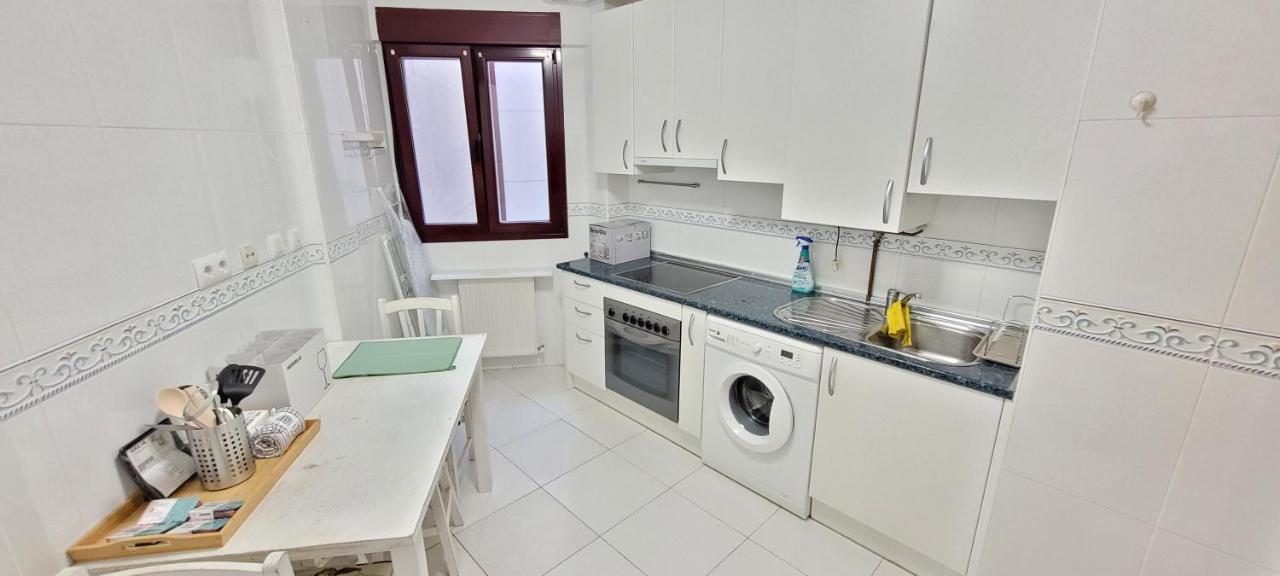 Cozy Yellow Home In גטסו מראה חיצוני תמונה