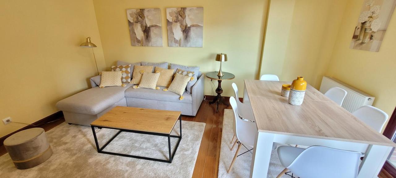 Cozy Yellow Home In גטסו מראה חיצוני תמונה